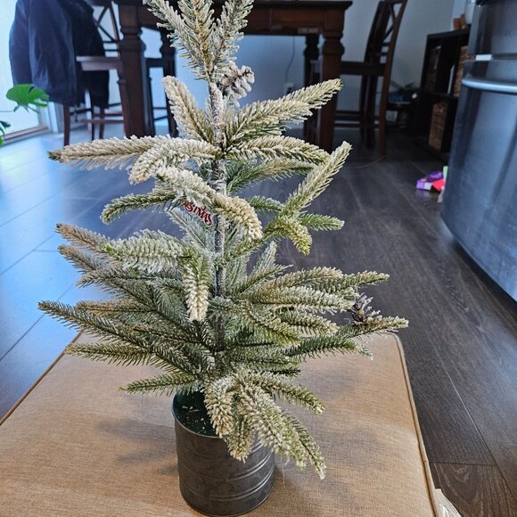 24" Flocked Tree - Picture 2 of 2